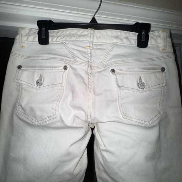Banana Republic White Flared boot cut Jeans. Size 10 Sum-06 NWOT - Picture 4 of 12